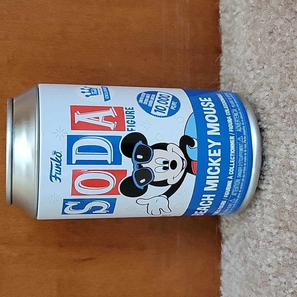 Funko SODA Beach Mickey Mouse